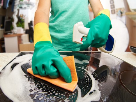 Steam cleaning carpets in a local Bexleyheath home